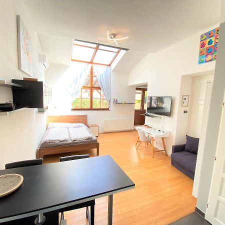 Black Eagle Apartments Prague Luaran gambar