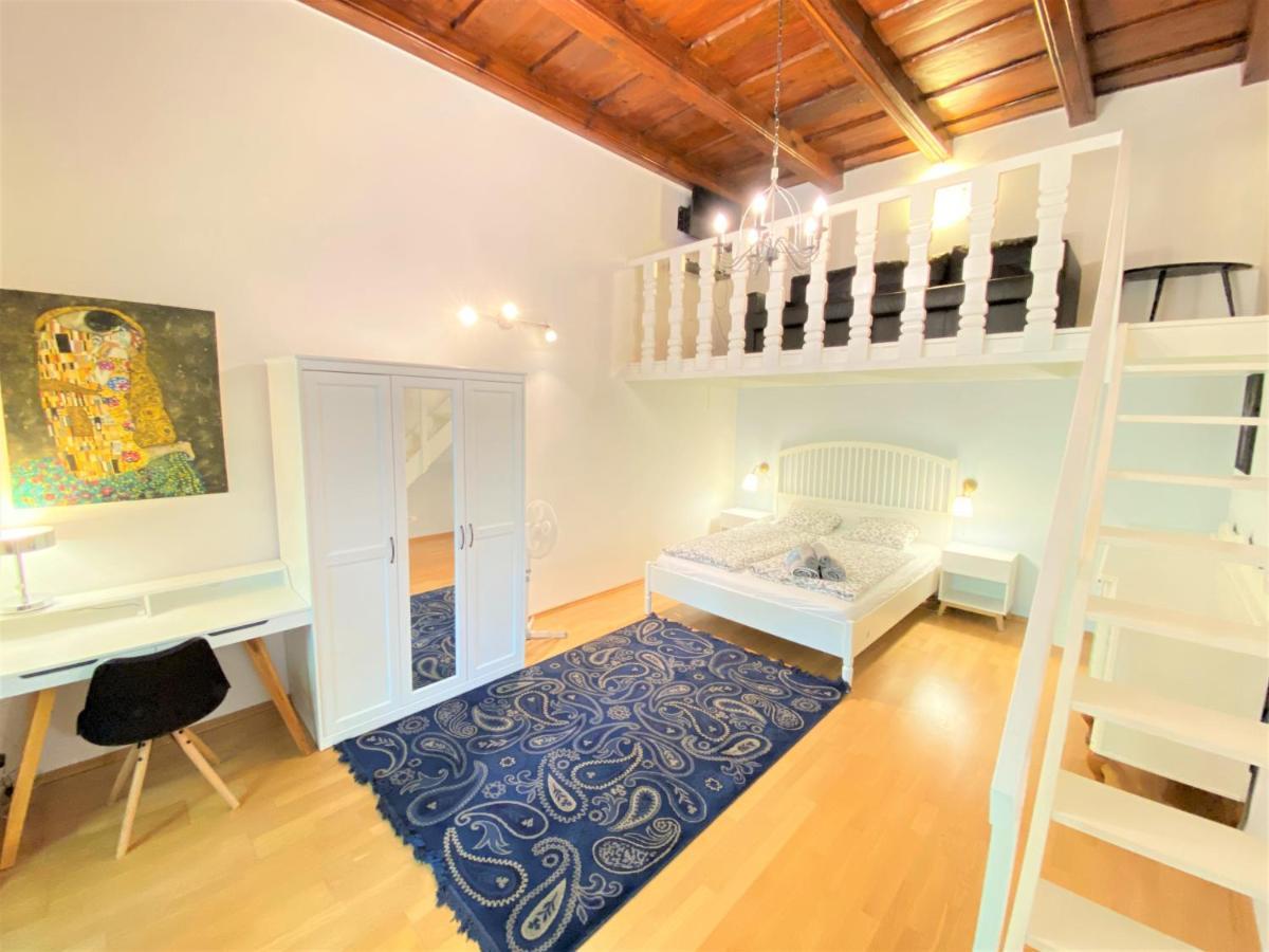 Black Eagle Apartments Prague Luaran gambar