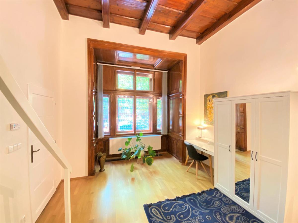 Black Eagle Apartments Prague Luaran gambar
