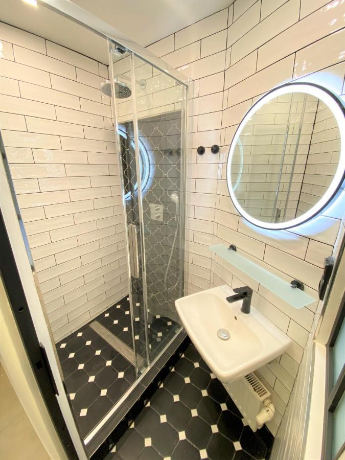Black Eagle Apartments Prague Luaran gambar