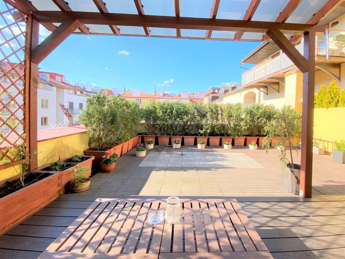 Black Eagle Apartments Prague Luaran gambar