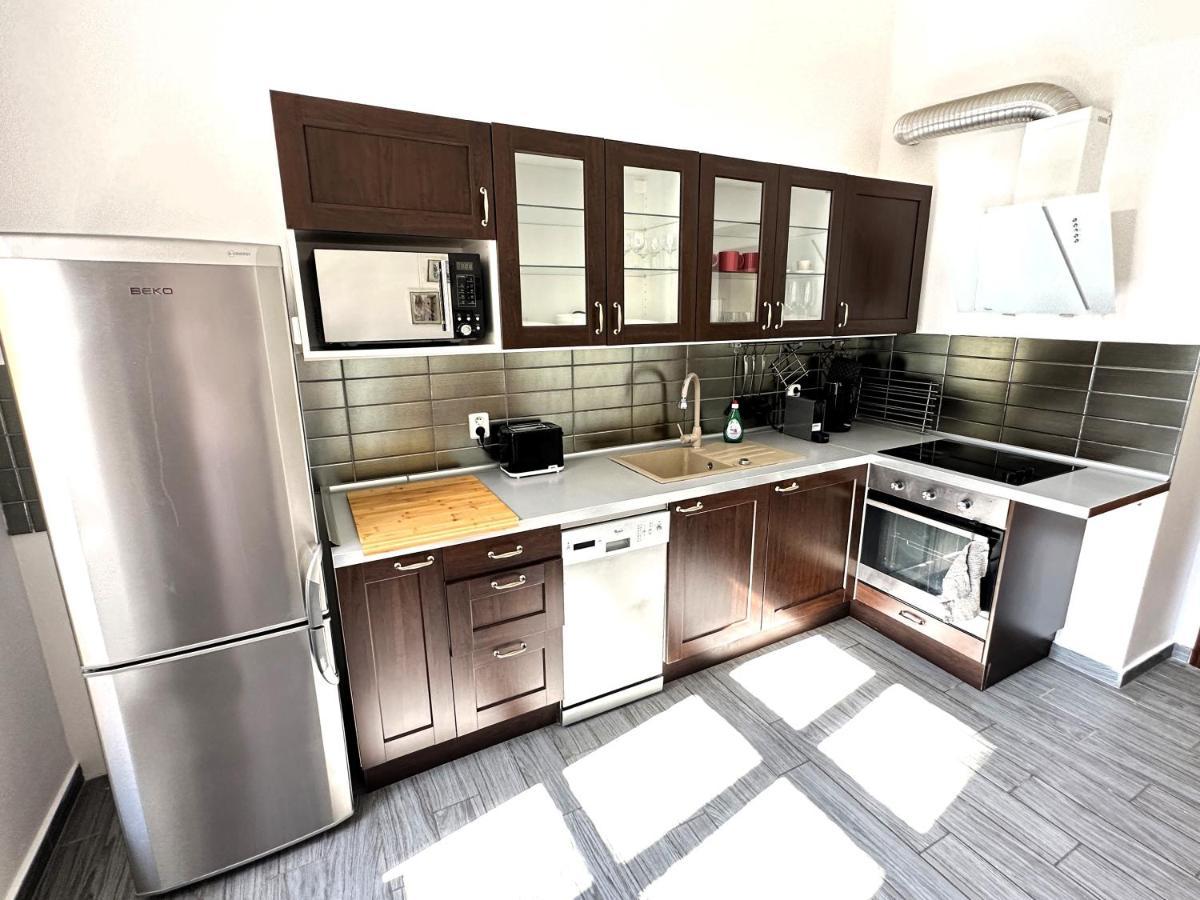 Black Eagle Apartments Prague Luaran gambar