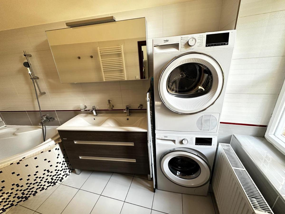 Black Eagle Apartments Prague Luaran gambar