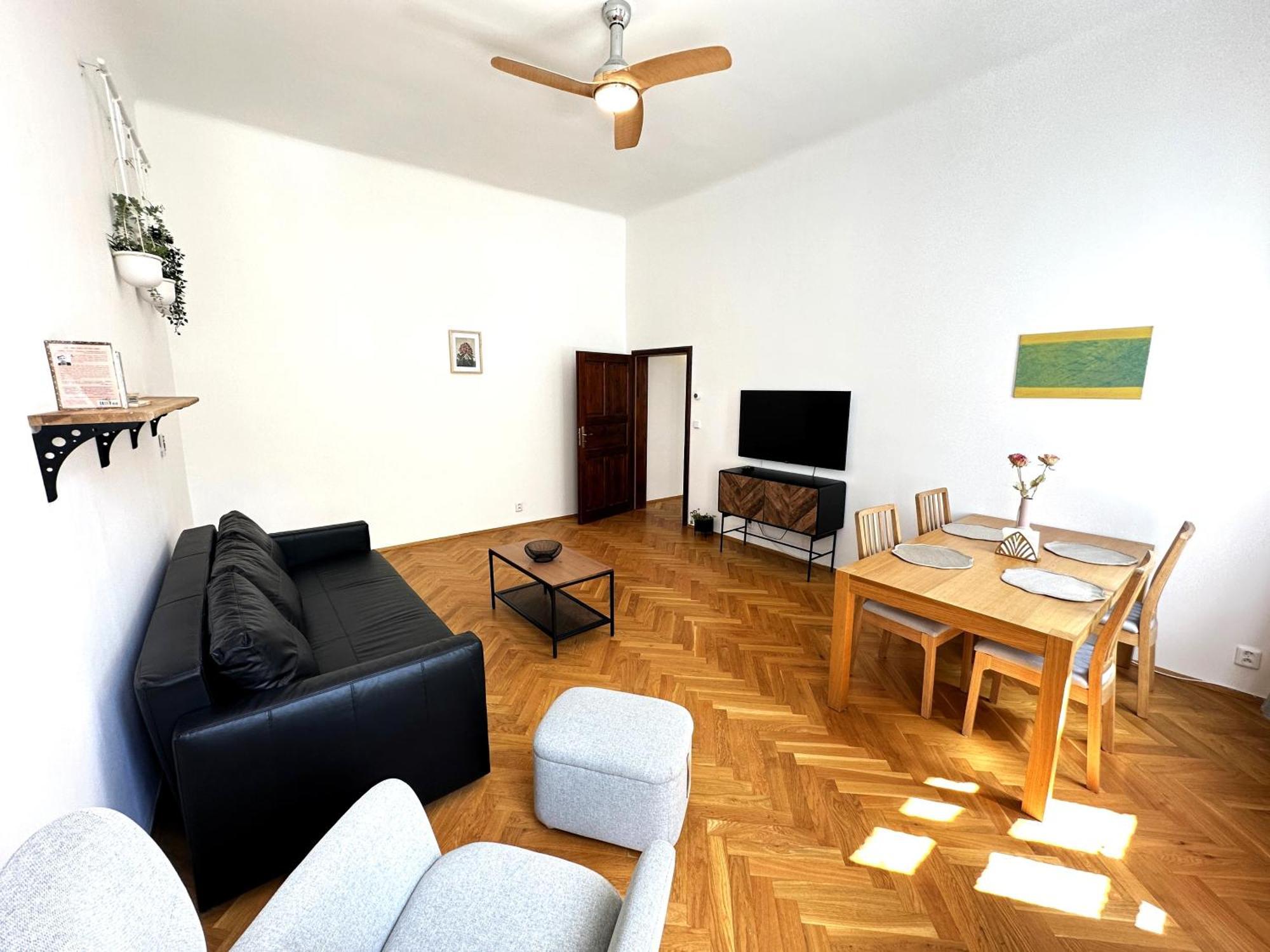 Black Eagle Apartments Prague Luaran gambar